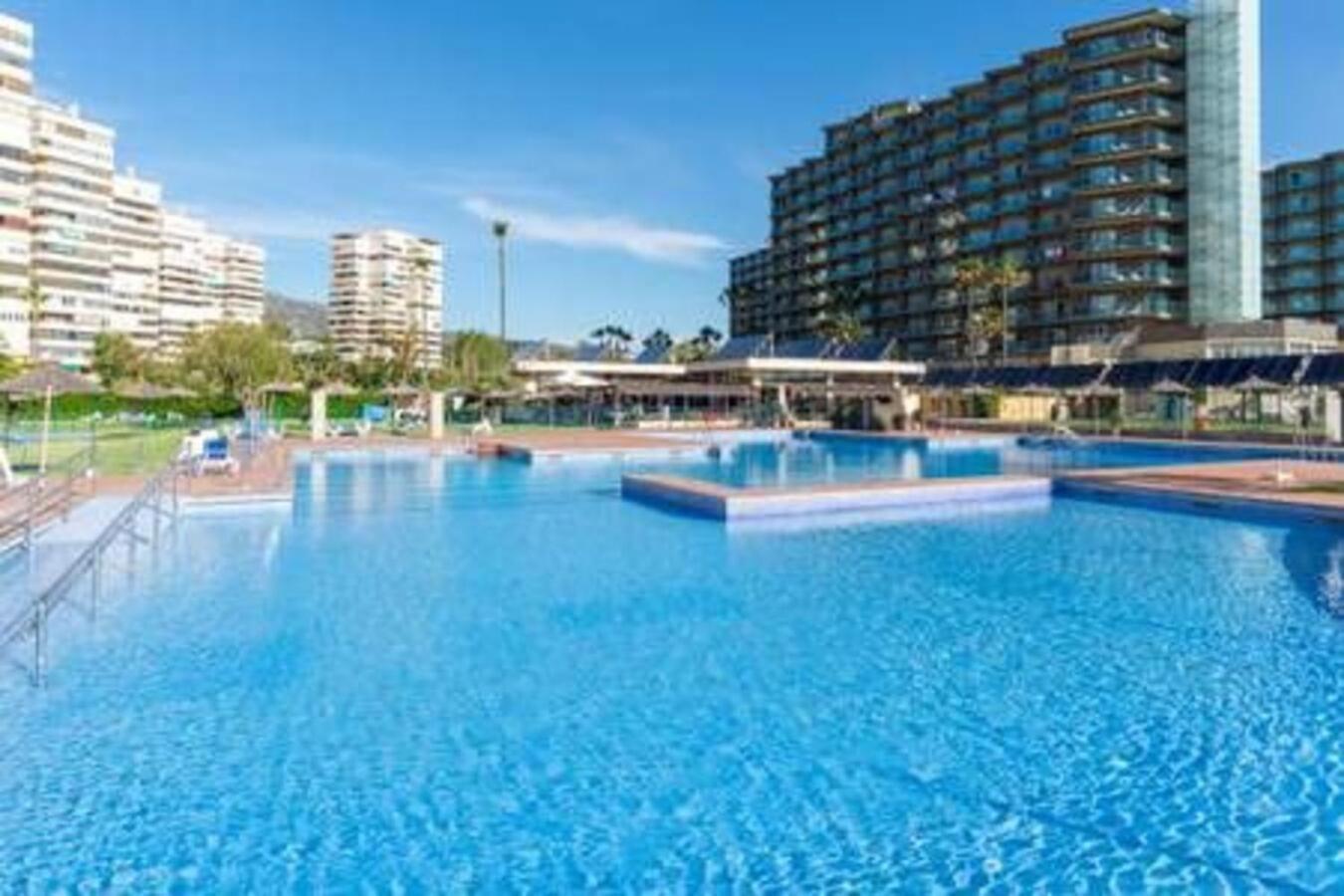 Playamar Waterfront Exclusive Apartment And Views Tower 2 Fl 14 Торемолинос Екстериор снимка