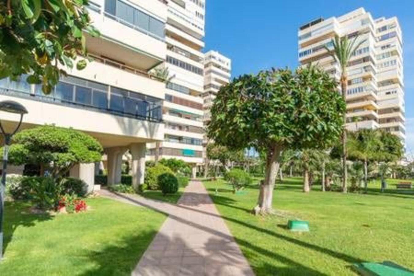 Playamar Waterfront Exclusive Apartment And Views Tower 2 Fl 14 Торемолинос Екстериор снимка