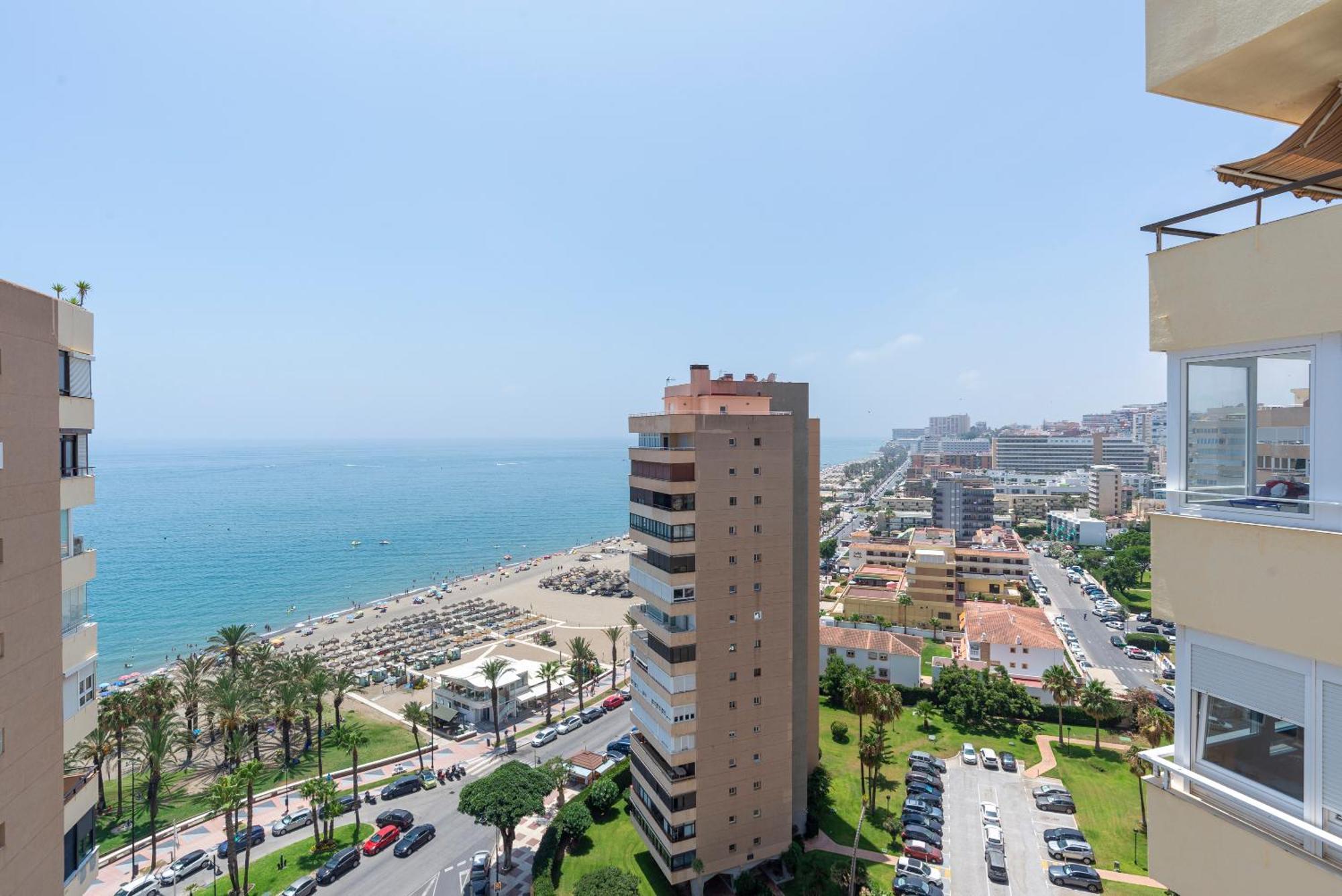 Playamar Waterfront Exclusive Apartment And Views Tower 2 Fl 14 Торемолинос Екстериор снимка