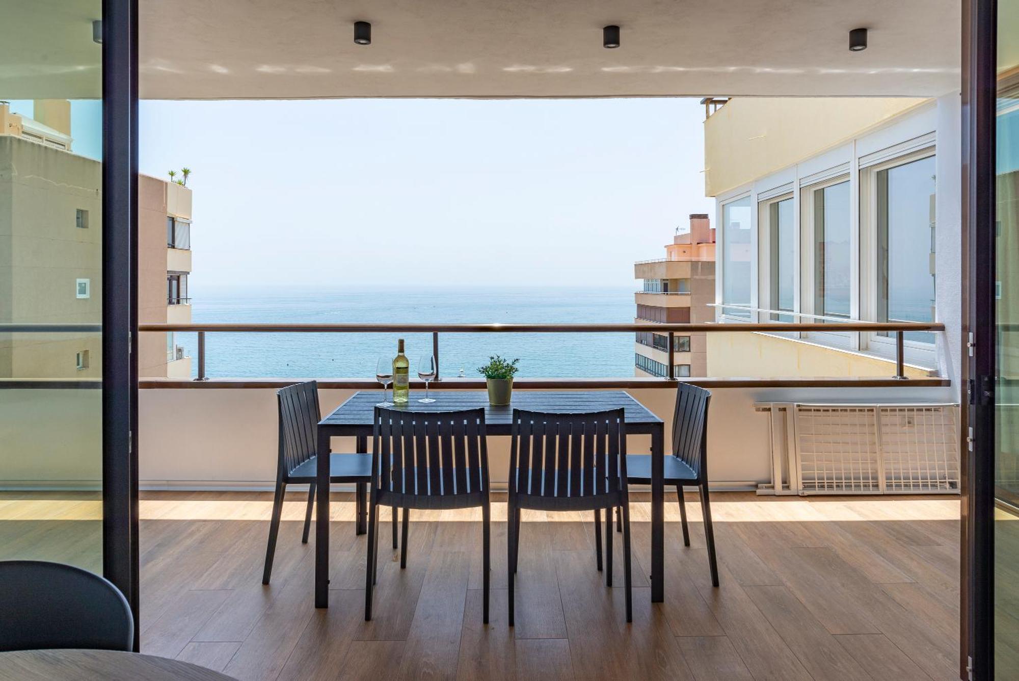Playamar Waterfront Exclusive Apartment And Views Tower 2 Fl 14 Торемолинос Екстериор снимка