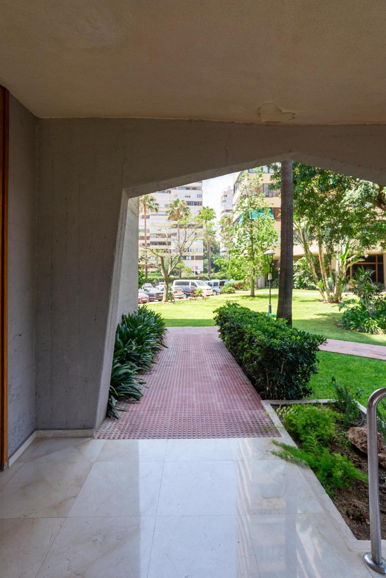 Playamar Waterfront Exclusive Apartment And Views Tower 2 Fl 14 Торемолинос Екстериор снимка